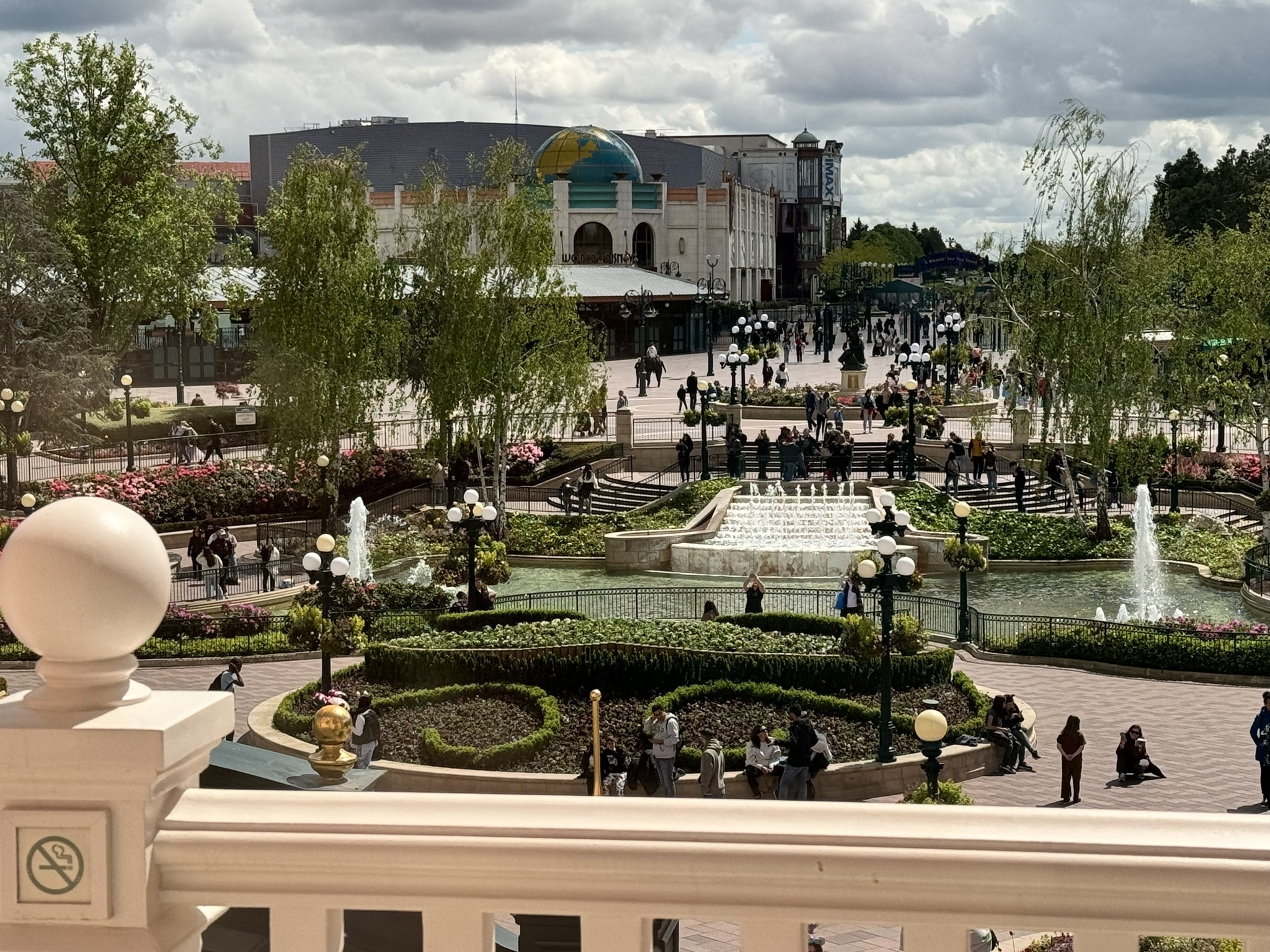 Fantasy Gardens zicht