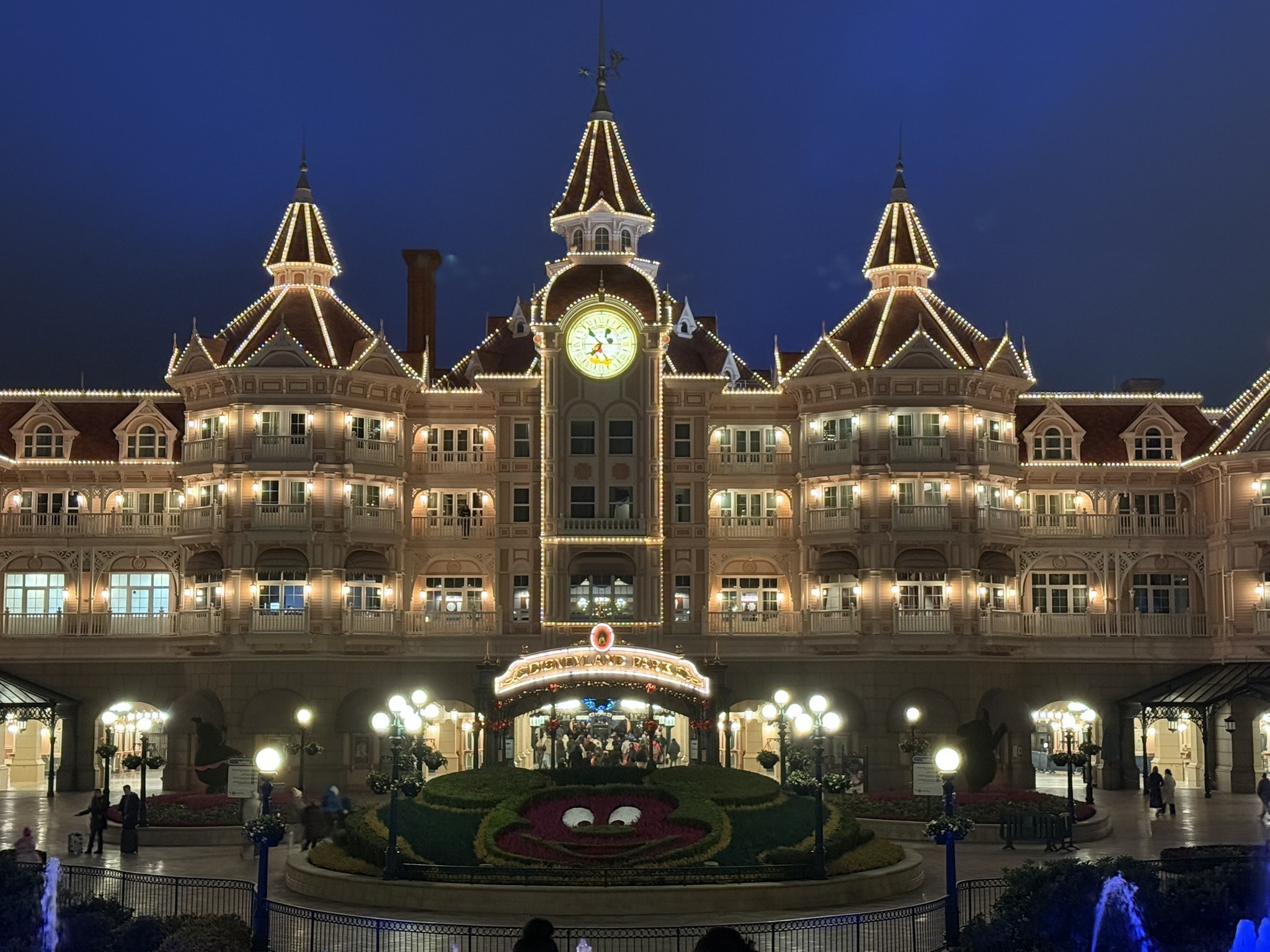 Disneyland Hotel